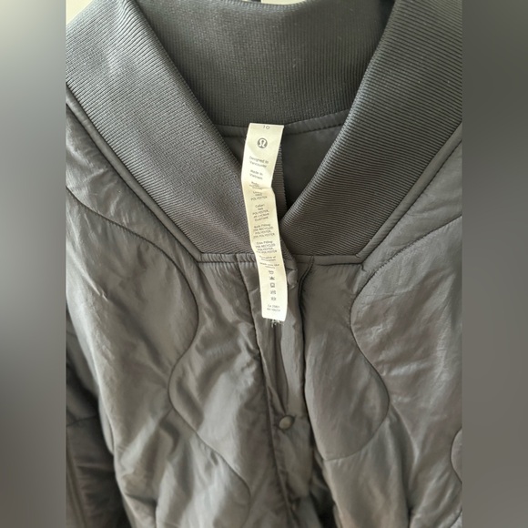 Lululemon Quilted Light Jacket - Picture 3 of 5